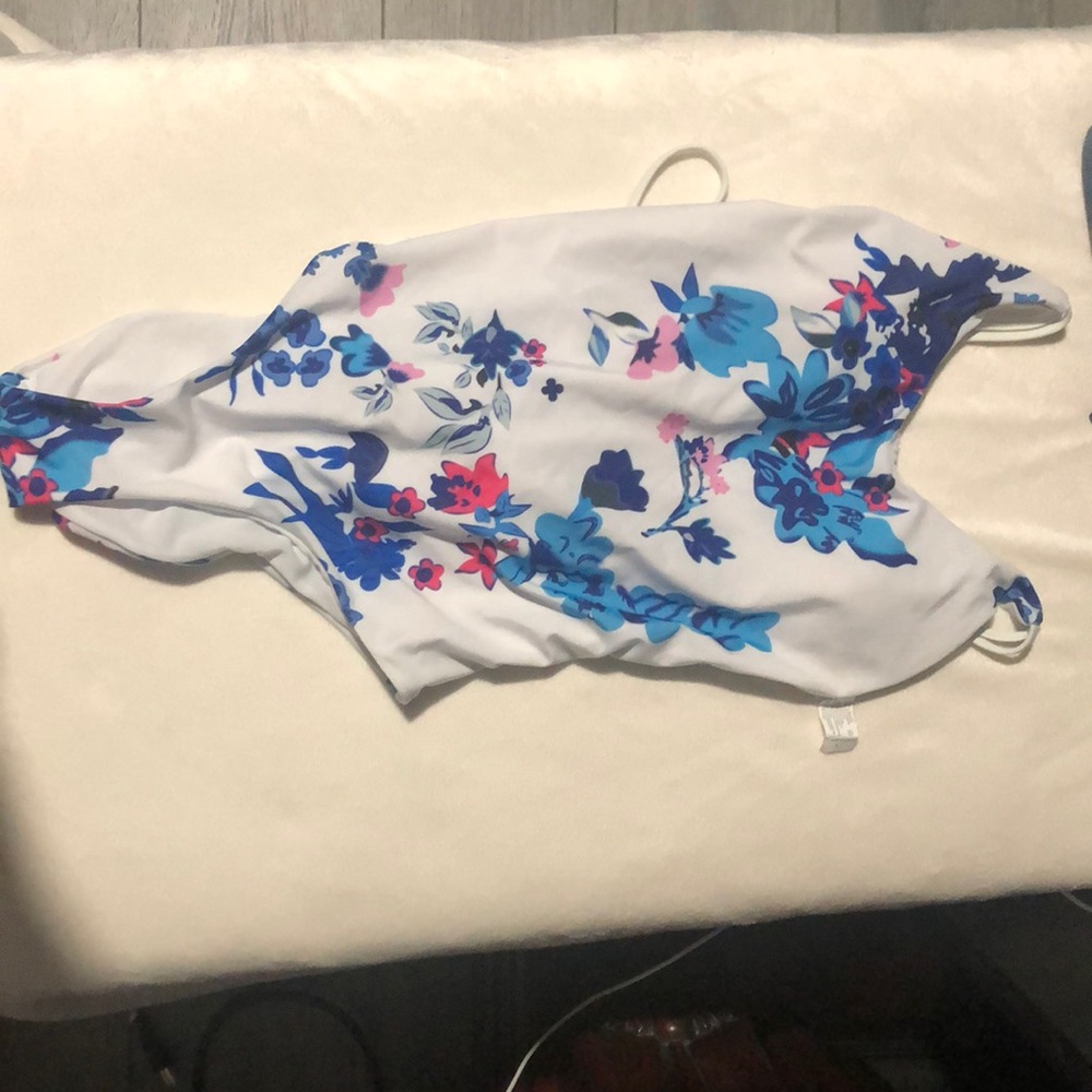 One piece open back floral swimsuit